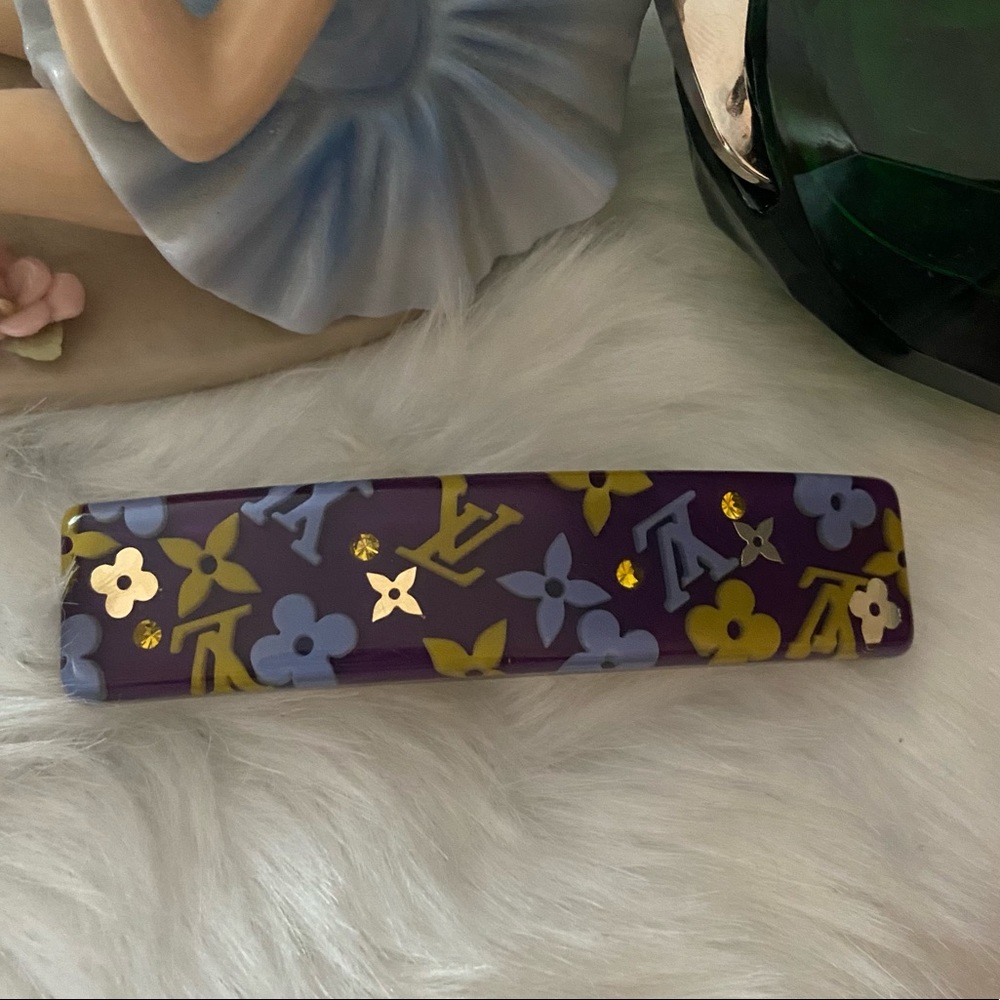 Louis Vuitton hair accessory